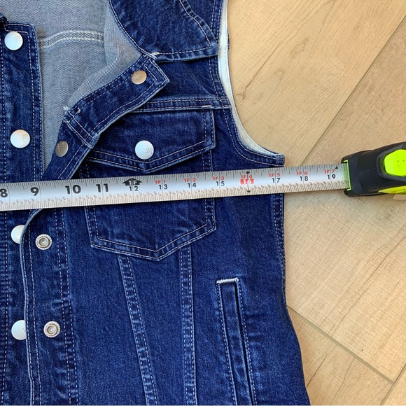 MADEWELL Denim Fitted Vest in Rocco Wash MED NWOT - Picture 3 of 8